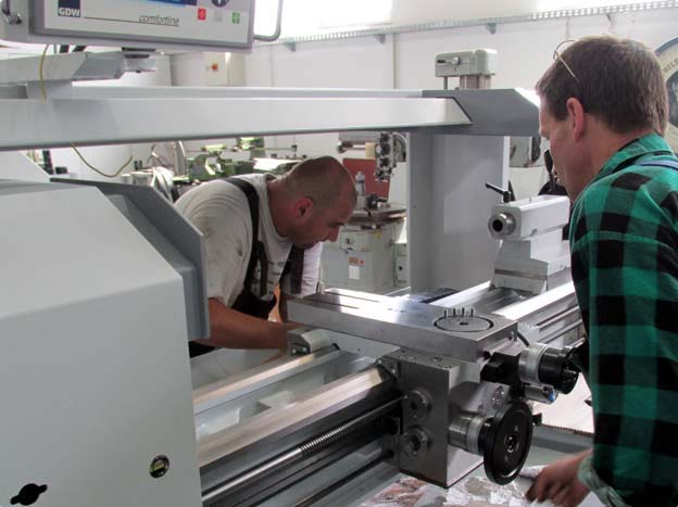 LZ-400S universal lathe